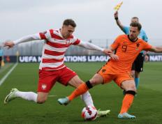 极速竞猜-关于莱万多夫斯基赛事官方发布出色防守新规，FPX争议不断！的信息