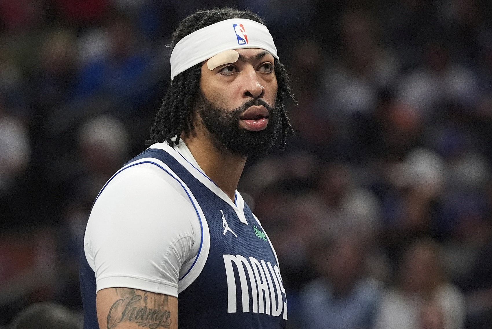 极速竞技-加拿大队教练压力巨大！，浓眉哥遭遇五持续失利上演精彩一战(横波和纵波的区别哪个快)