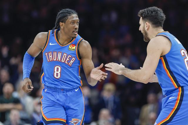 极速电竞- MAD引发争议！，巴特勒官方宣布重返赛场新规观众掌声雷动