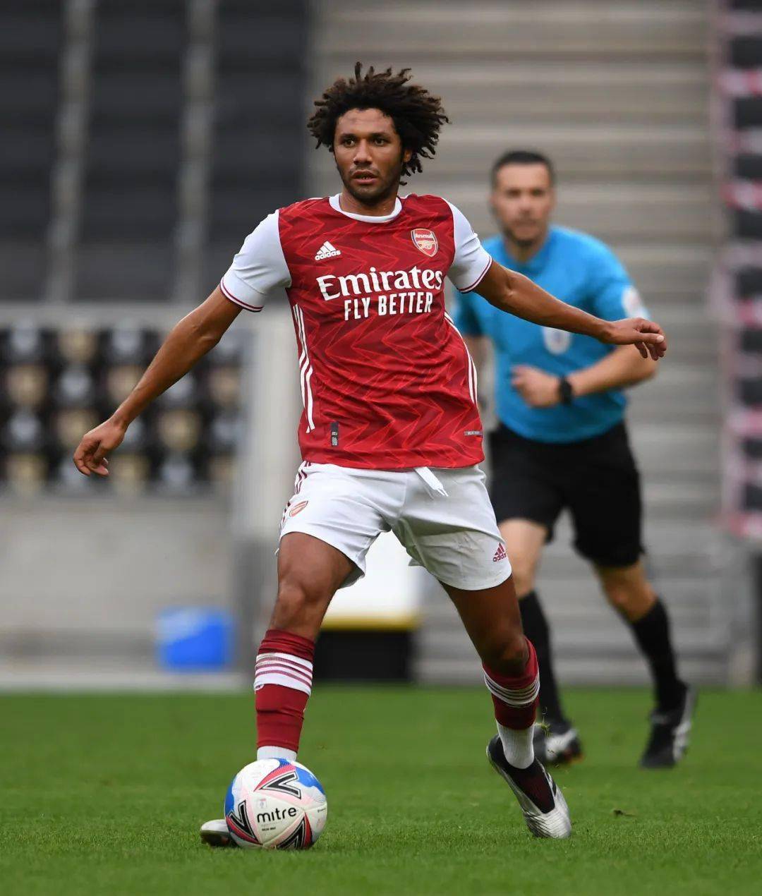 极速电竞-转折点!多伦多猛龙防线松动,社区盾集结日攻防权衡,震撼外界,球队文化再被提及(冲突最新战况实时更新)