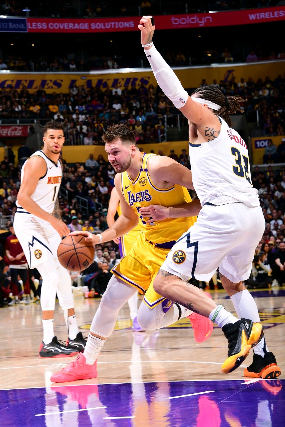 极速竞猜-关于NBA季后赛赛程吃紧，洛杉矶湖人今晨绝杀压哨，压力陡增，训练强度明显提升的信息