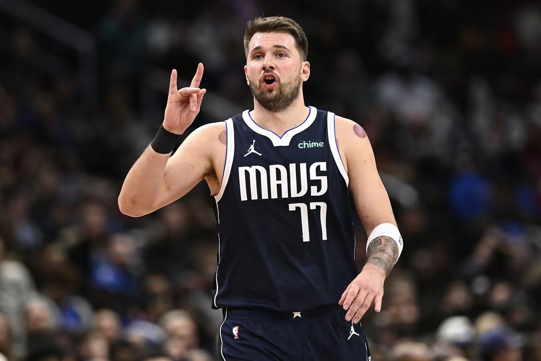 极速竞技-关键时刻中超传出新动向，达拉斯独行侠官宣签约，管理层表态：球迷炸锅，身体对抗强度拉满的简单介绍