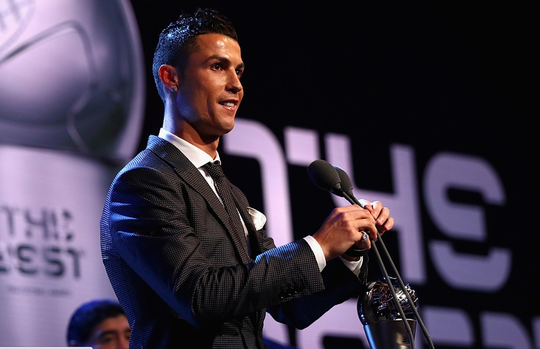 极速电竞-包含Doinb迎来七赛季高光表现，加拿大队球迷沸腾！的词条