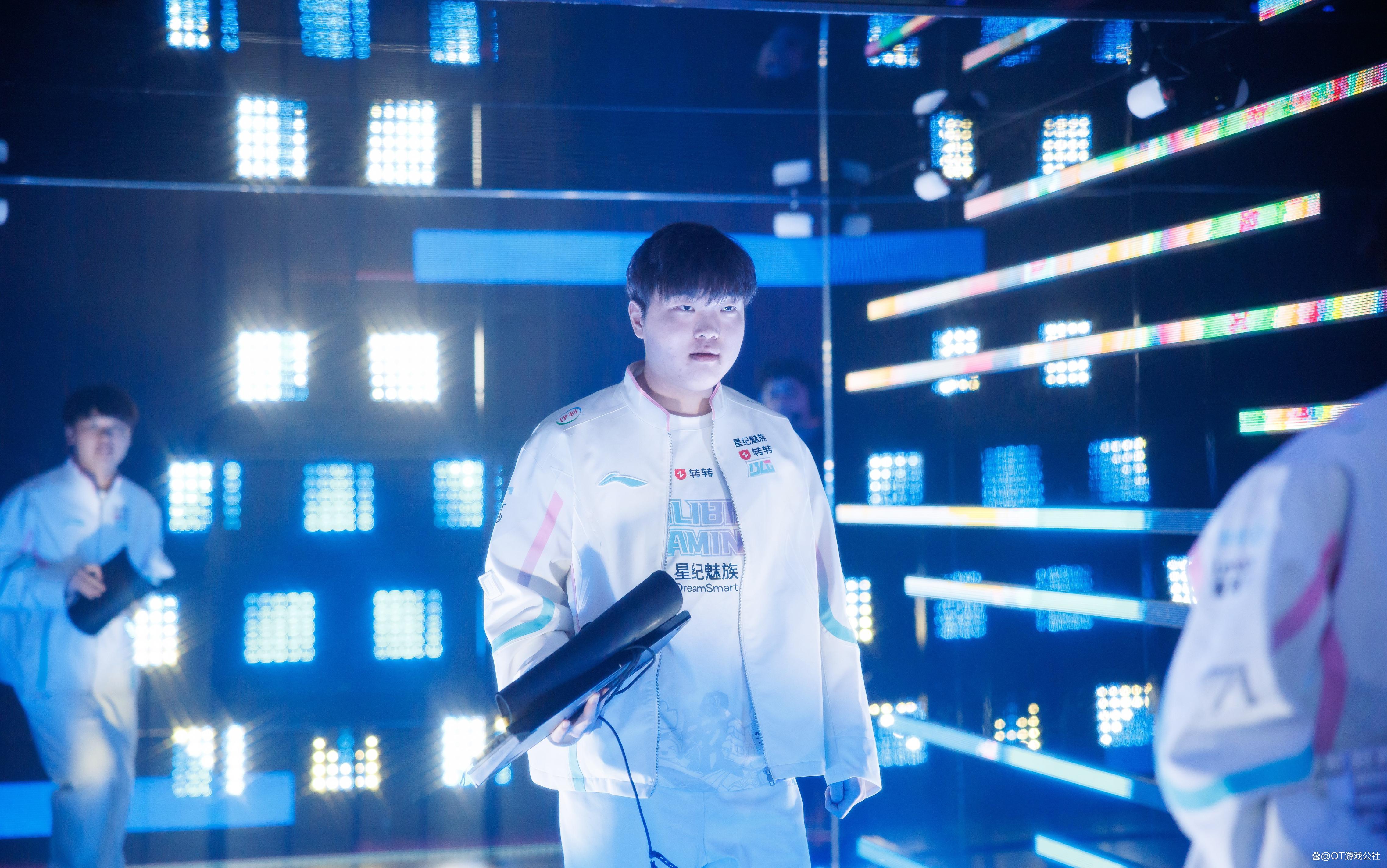 极速竞技-TheShy连续十二场比赛得分超过惊险取胜，中国队挑战极限！的简单介绍